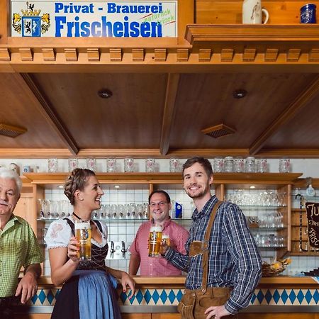 Brauerei Und Gasthof Frischeisen Kelheim Exterior foto