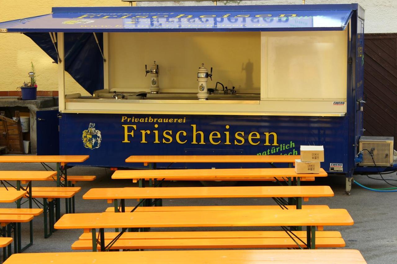 Brauerei Und Gasthof Frischeisen Kelheim Exterior foto